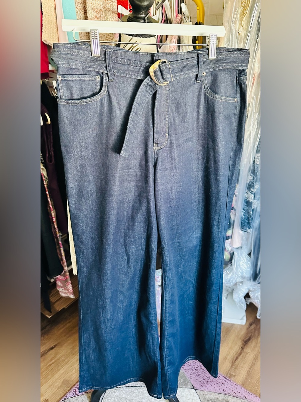 White House Black Market High-Rise Belted Wide-Leg Jean - Picture 5 of 10